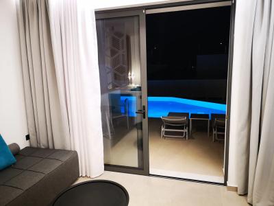 Zoes & Suites - 131