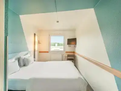 ibis budget Koeln Porz - 17
