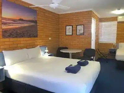 Bosuns Inn - 24