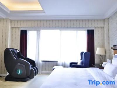 Nanjing Grand - 138