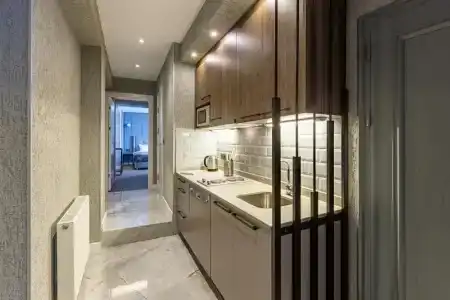 Seraglio & Suites - 120