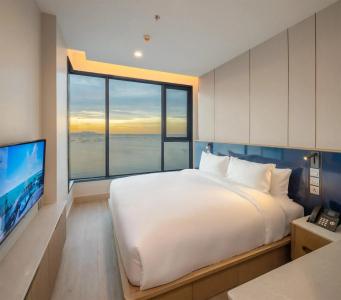 S Sriracha & Residence - 40