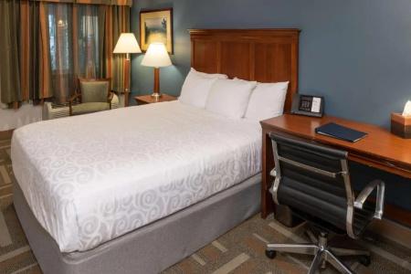 Best Western Plus Clocktower Inn - 98