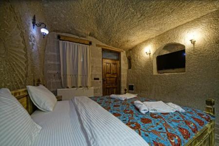 Zeus Cave Suites - 29