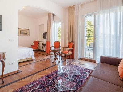 Universal Terme - 21