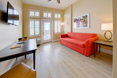 Commander & Suites - 59