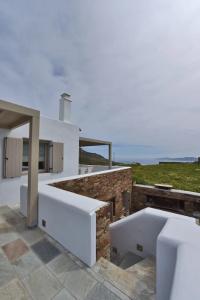 White Tinos Luxury Suites - 209