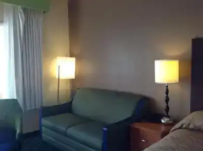 Diamond Inn & Suites - 16