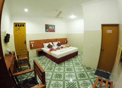 Adroit Beach Inn - 7
