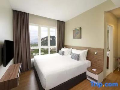 The Haven All Suite Resort, - 159