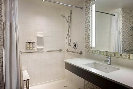 Holiday Inn, An Ihg - 134