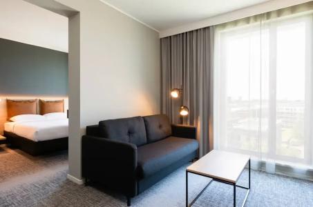 Moxy Utrecht - 30