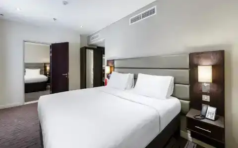 Premier Inn Airport - 35