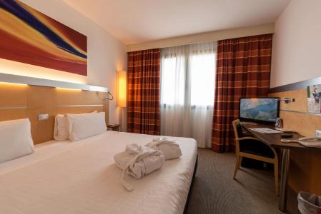Best Western Palace Inn - 39