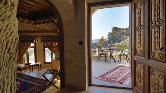 Phocas Cave Suites - 6