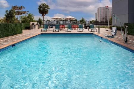 Home2 Suites By Hilton Miami Airport South Blue Lagoon - 13