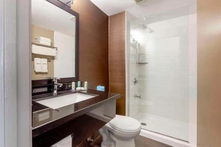 Quality Inn - 9