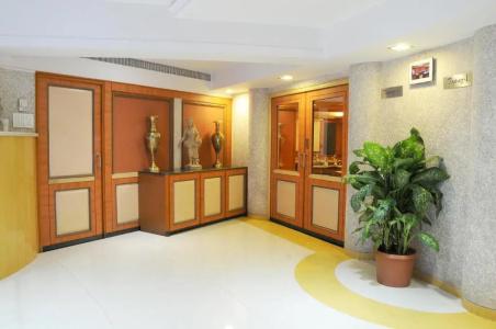 The Emerald & Executive - 1