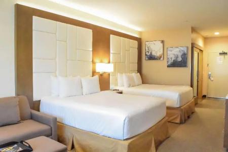 Wyndham Anaheim - 50