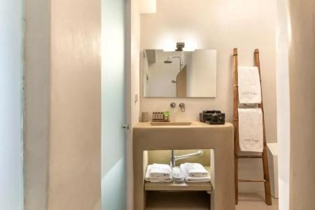 White Tinos Luxury Suites - 170
