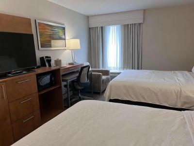 Rodeway Inn & Suites - 49