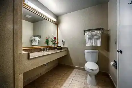 Best Western Surf City - 38