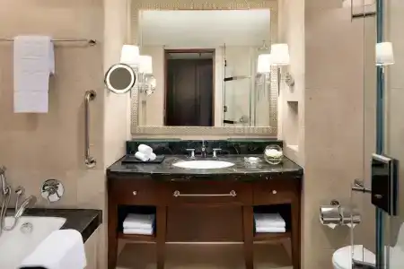 Shangri-La Bangkok - 38