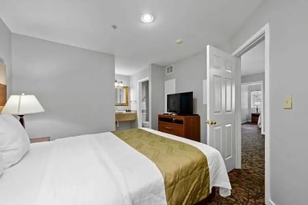 Quality Suites Atlanta Buckhead Village North - 45