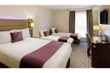 Premier Inn Tower Bridge - 3