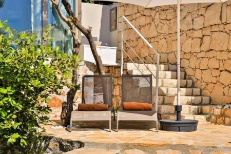 Villa Kale Suites with heated pool in winter - 47