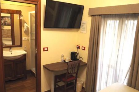Ester - 27