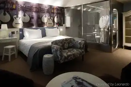 Lx Boutique - 14