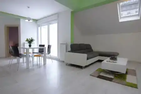 Central Park Residence - 121