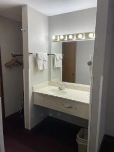 Scenic Hills Inn - 26