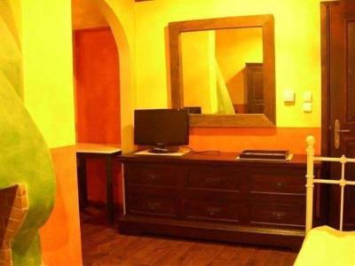 Mythos Guesthouse - 4