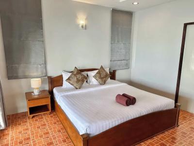 Bounty Resort - 81