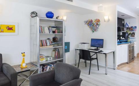 Best Western Regency Suites - 15