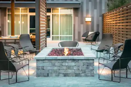 Courtyard by Marriott Savannah Airport - 19