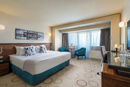 DoubleTree by Hilton Bucharest Unirii Square - 48