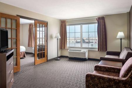 AmericInn by Wyndham North - 47