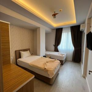 Grand Black - 4
