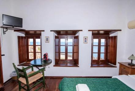 Goulas Traditional Guesthouse - 3
