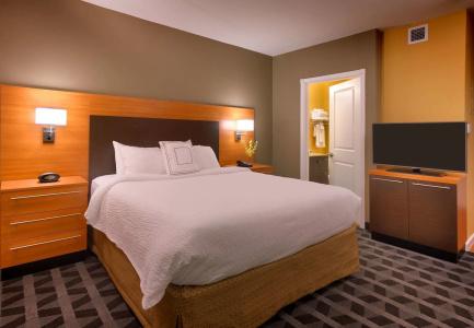 TownePlace Suites by Marriott - 2
