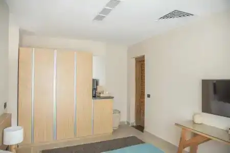 Redcon Suites - 55
