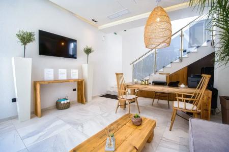 Emily's Luxury Suites - 1