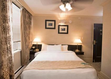 Divya Sutra Suites on Robson Downtown - 42