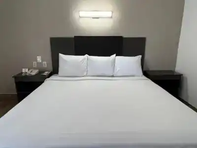 6-Orange, CA - Anaheim - 18