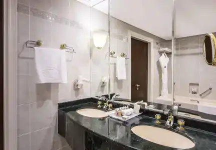 Mövenpick Grand Al Bustan - 12