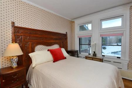 Wilburton Inn - 107