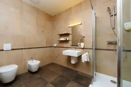 Ipoly Boutique Rooms & Suites - 10